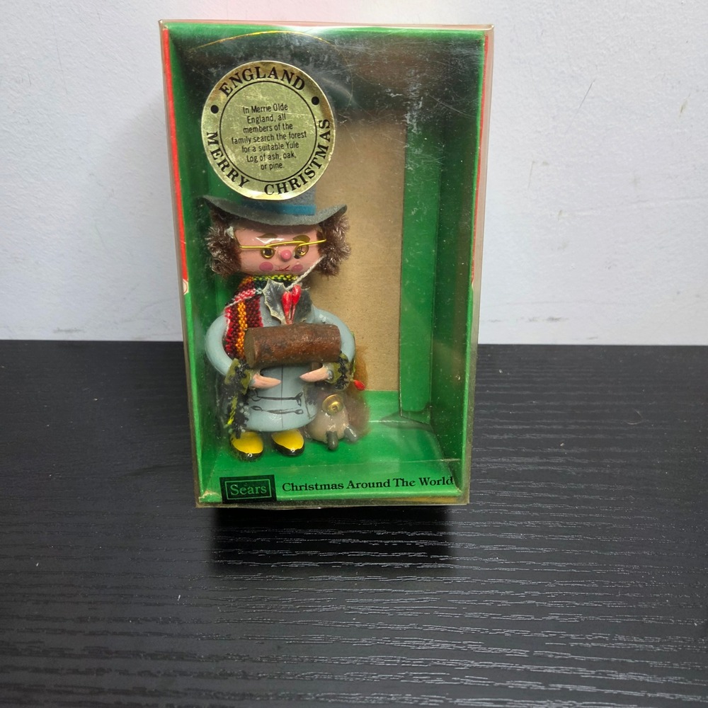 Vintage 1980 Sears Christmas Around The World England Yule Log Ornament Boxed